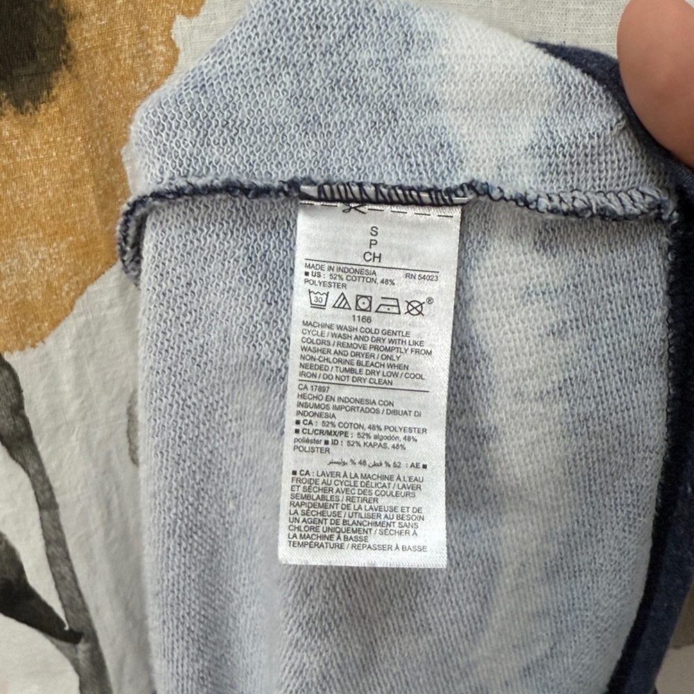 Women’s Old Navy White and Navy Blue Tie-Dye Short Sleeve Boxy Tee. Size S. - Picture 7 of 8